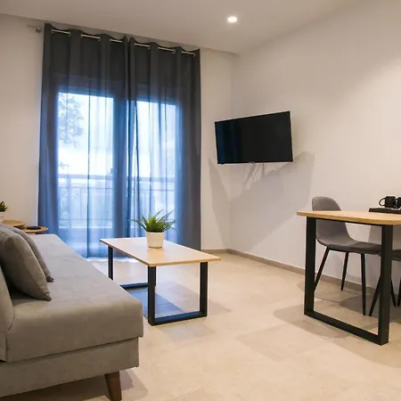 White Apartment Thessaloniki