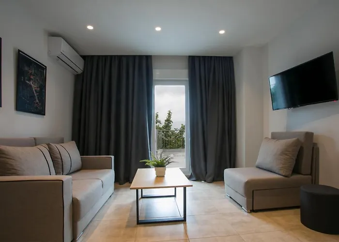 White * Thessaloniki